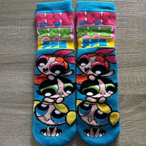 NWOT … CARTOON NETWORK “Powerpuff Girls” Colorful Gripper Socks - Picture 1 of 2